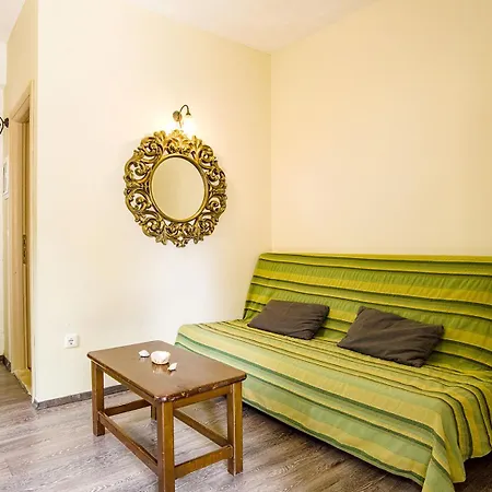 Adamantia Traditional Village Hotel *