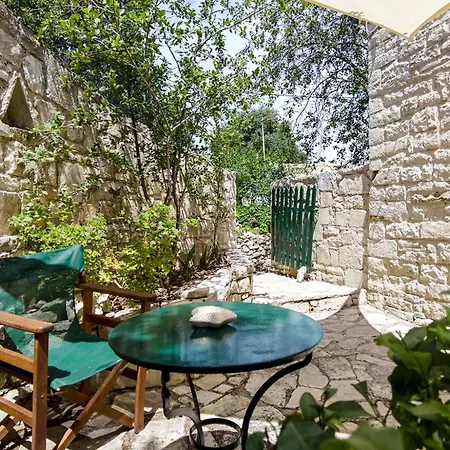 מלון Adamantia Traditional Village *