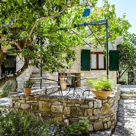Adamantia Traditional Village Ξενοδοχείο