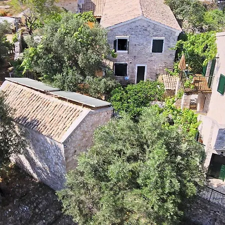 Hotel Adamantia Traditional Village Mpogdanatika