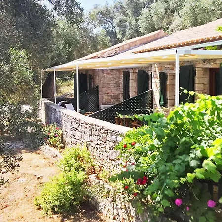 Ξενοδοχείο Adamantia Traditional Village Mpogdanatika