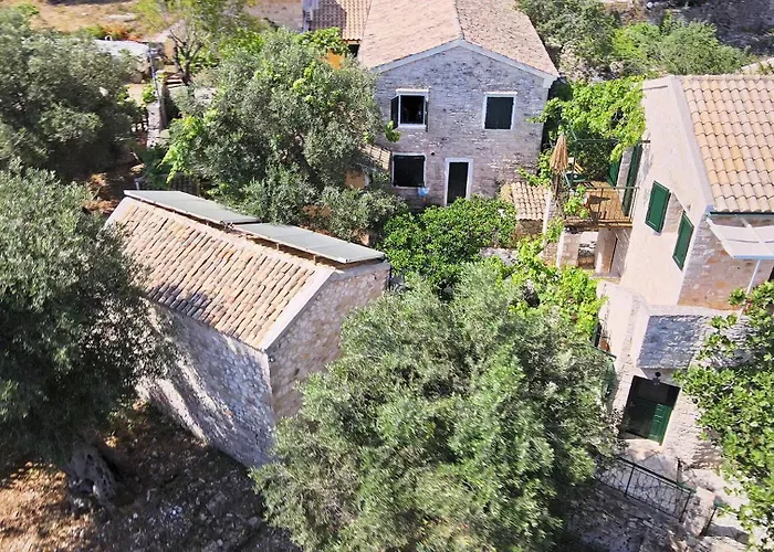 Ξενοδοχείο Adamantia Traditional Village Mpogdanatika