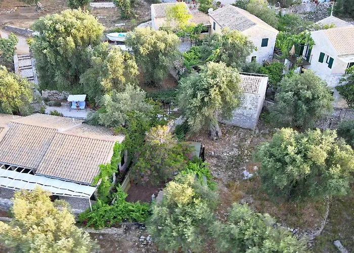 Adamantia Traditional Village Ξενοδοχείο *